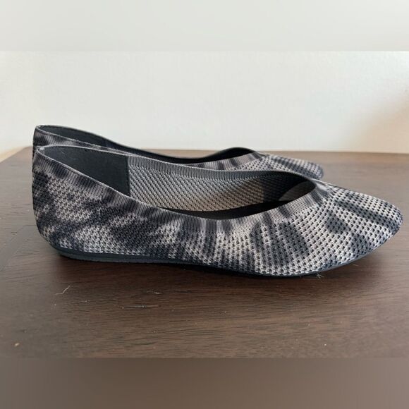 Sole Society Shoes - Sole Society Tie Dye Flats size 8.5 women’s flats shoes black slip on fall